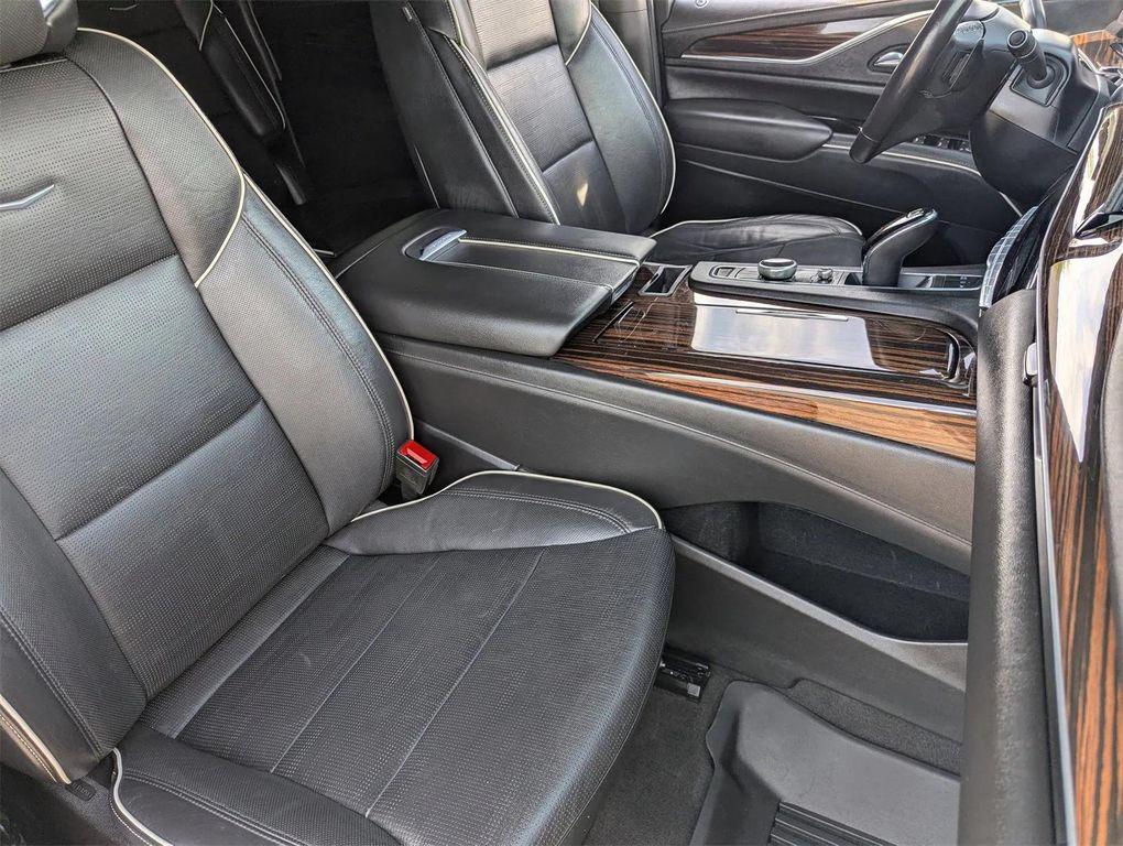 used 2023 Cadillac Escalade ESV car, priced at $55,014