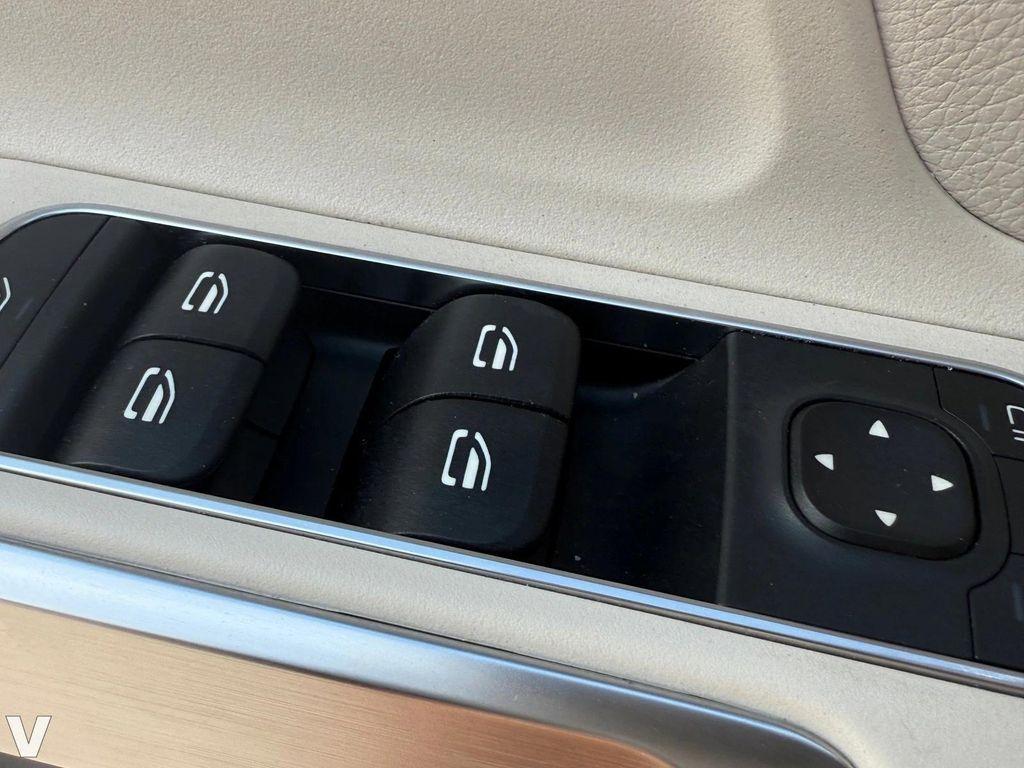 used 2021 Mercedes-Benz GLB 250 car, priced at $26,099