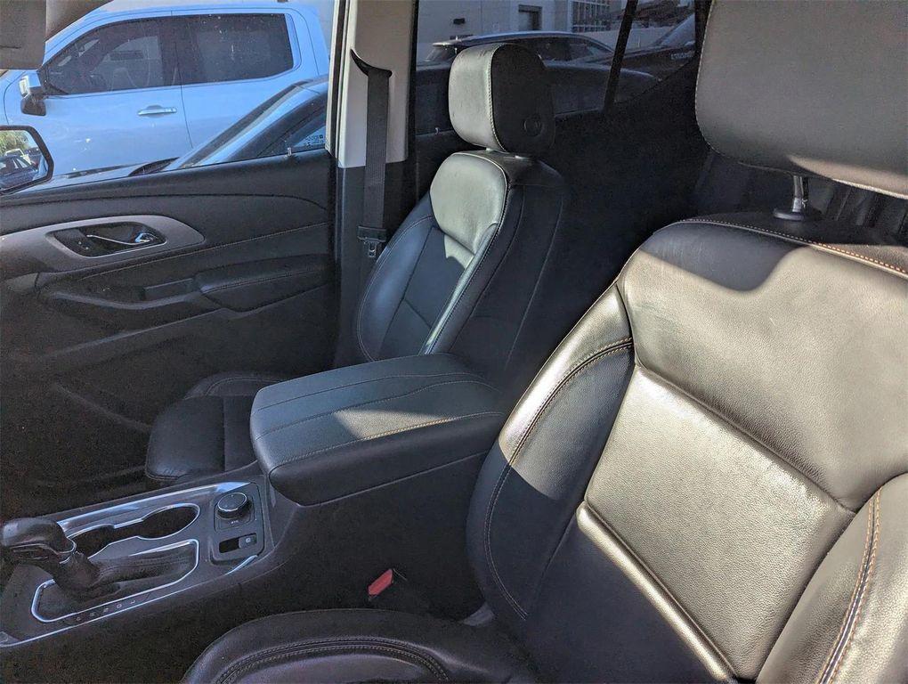 used 2021 Chevrolet Traverse car, priced at $15,500