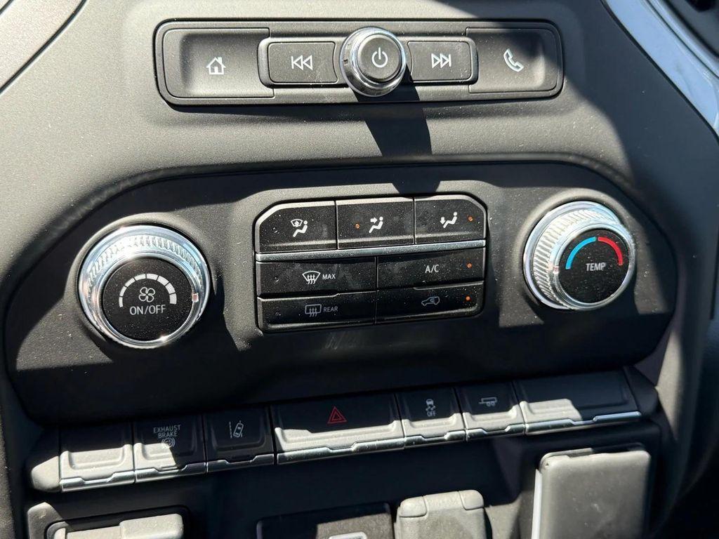 new 2025 GMC Sierra 3500 car, priced at $58,343