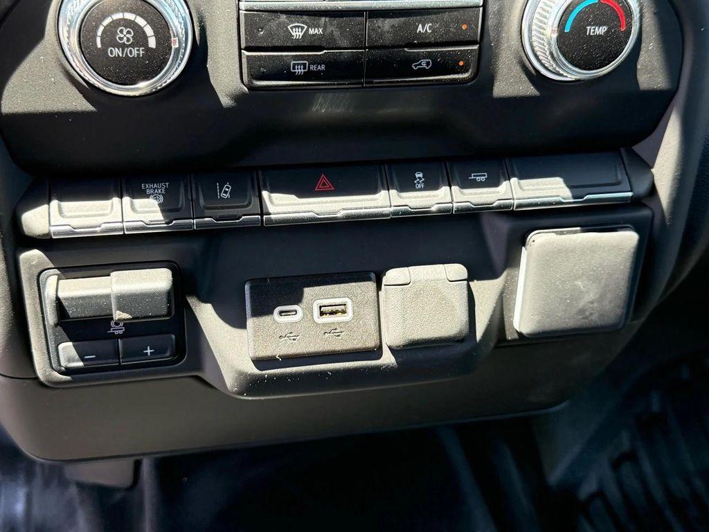 new 2025 GMC Sierra 3500 car, priced at $58,343