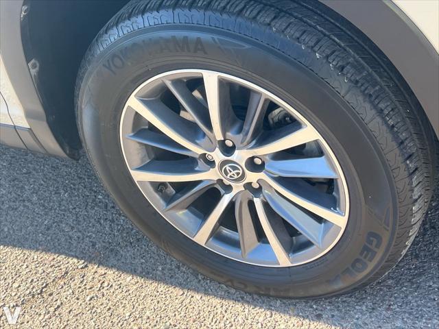 used 2019 Toyota Highlander car, priced at $24,113