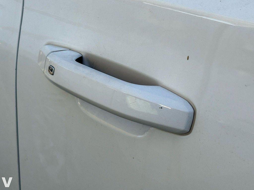 used 2017 GMC Yukon car, priced at $17,628