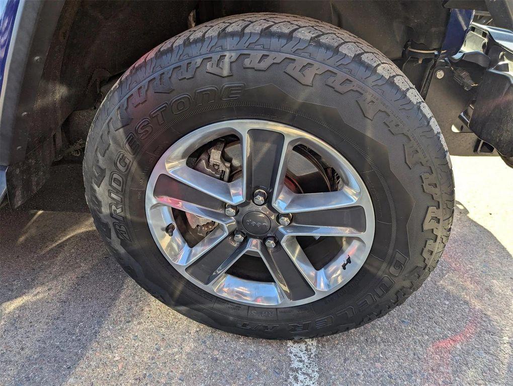 used 2019 Jeep Wrangler Unlimited car, priced at $28,147