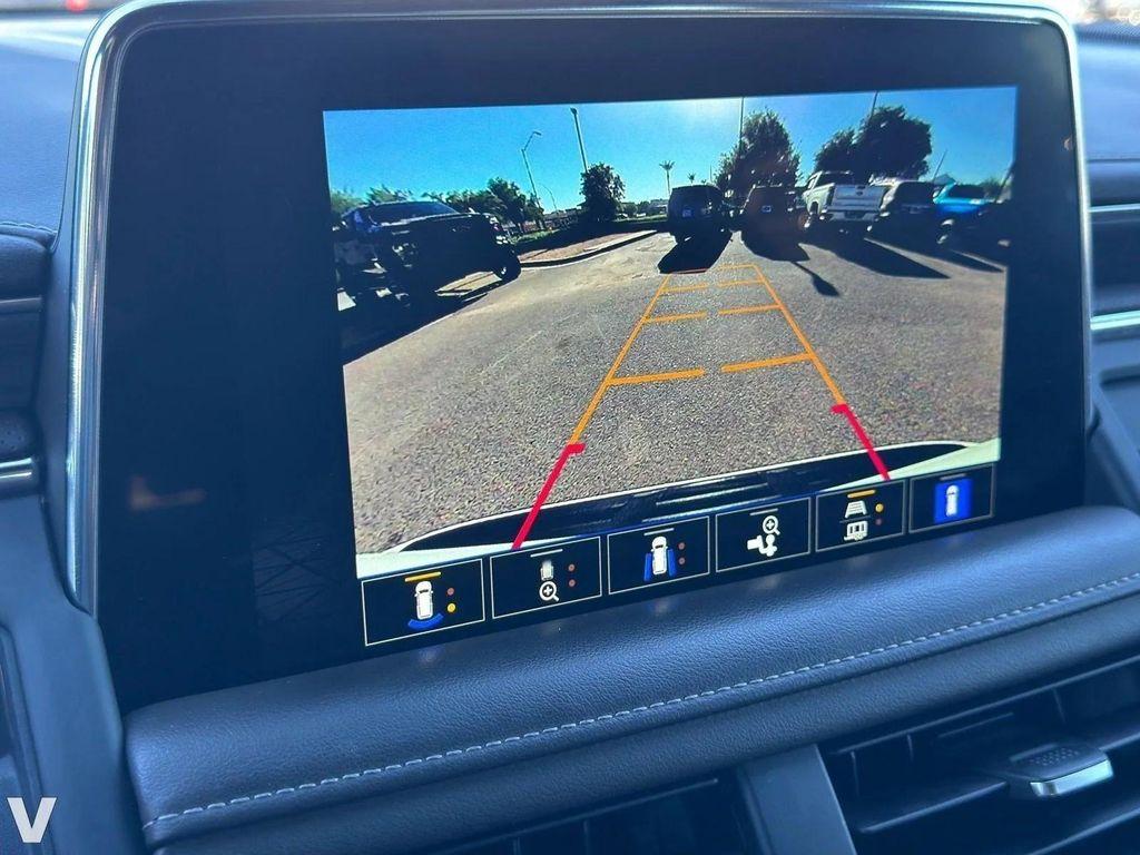 used 2022 GMC Yukon XL car, priced at $45,220