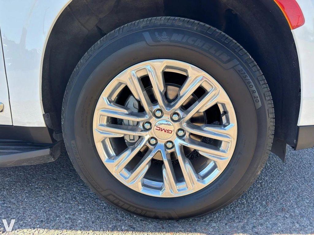 used 2022 GMC Yukon XL car, priced at $45,220