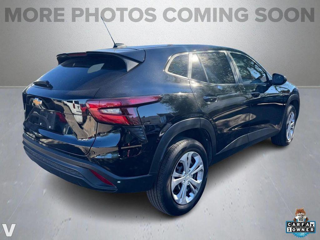 used 2025 Chevrolet Trax car, priced at $19,956
