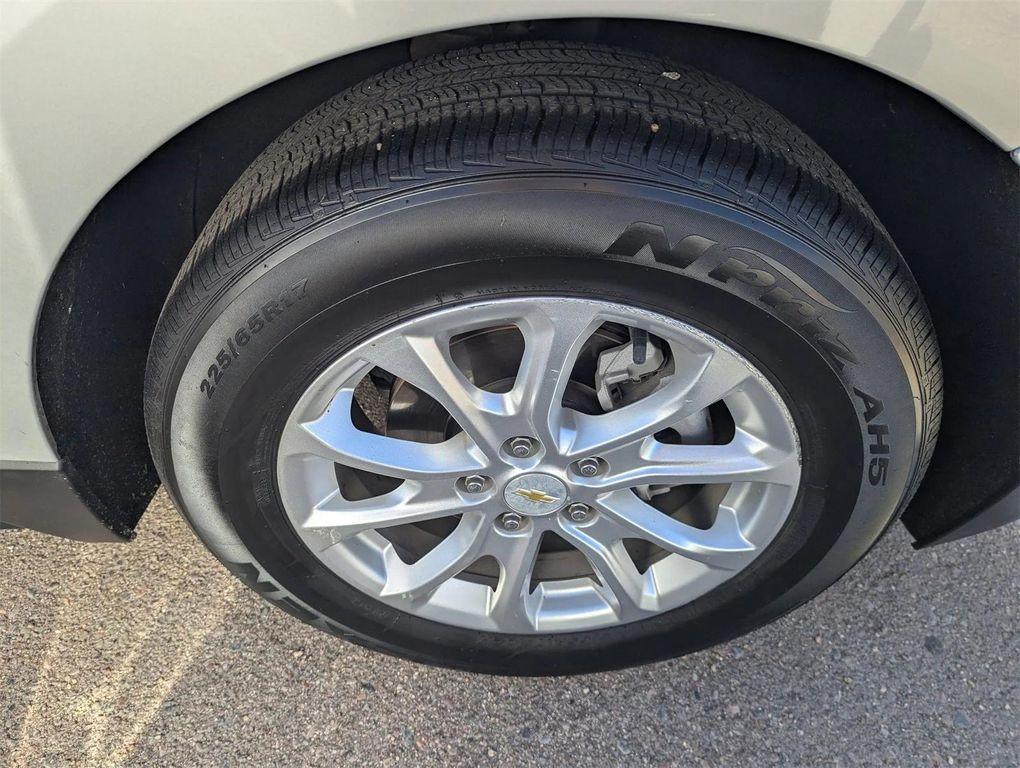 used 2021 Chevrolet Equinox car, priced at $12,995