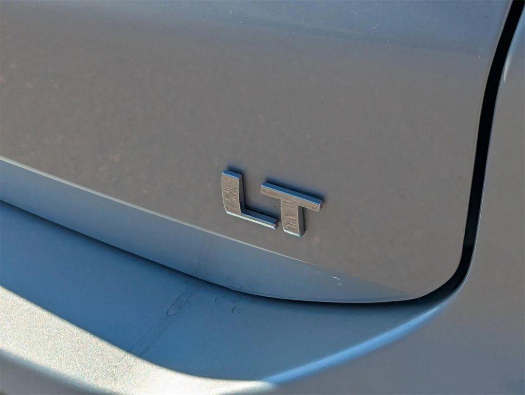 used 2021 Chevrolet Equinox car, priced at $12,995