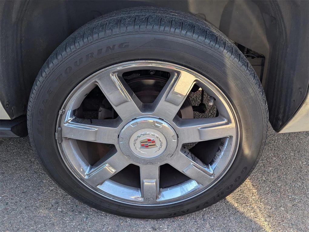 used 2010 Cadillac Escalade ESV car, priced at $15,979