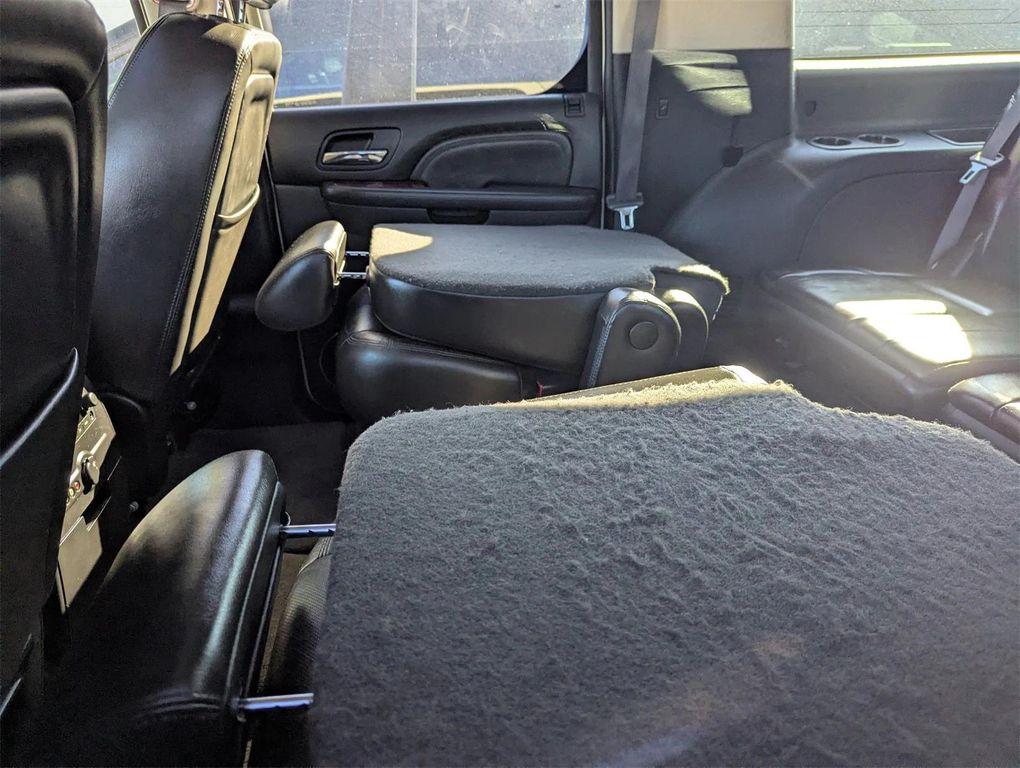 used 2010 Cadillac Escalade ESV car, priced at $15,979