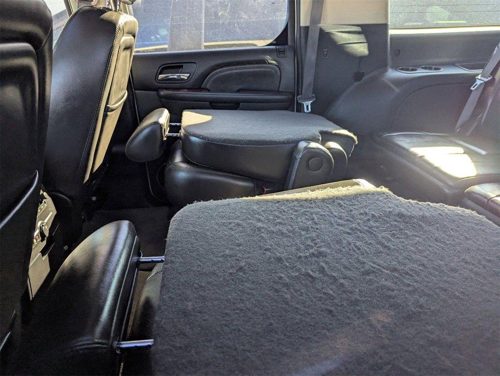 used 2010 Cadillac Escalade ESV car, priced at $15,979