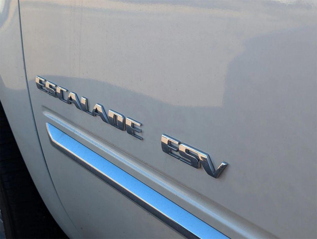used 2010 Cadillac Escalade ESV car, priced at $15,979