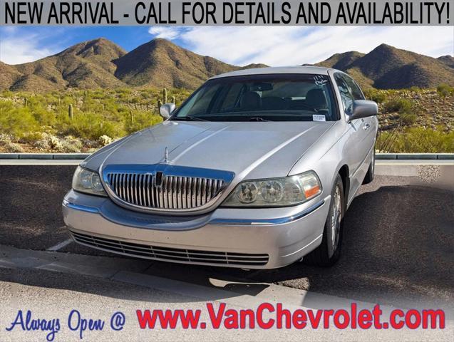 used 2010 Lincoln Town Car car, priced at $9,688