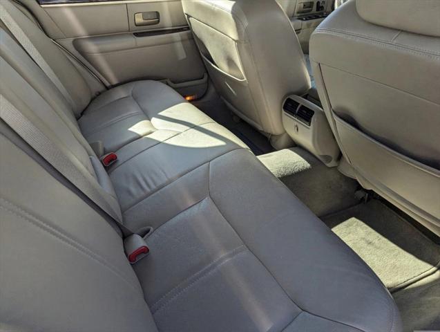 used 2010 Lincoln Town Car car, priced at $9,688