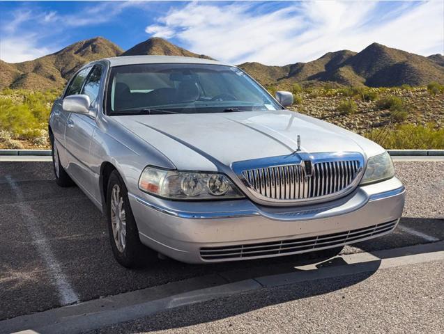 used 2010 Lincoln Town Car car, priced at $9,688