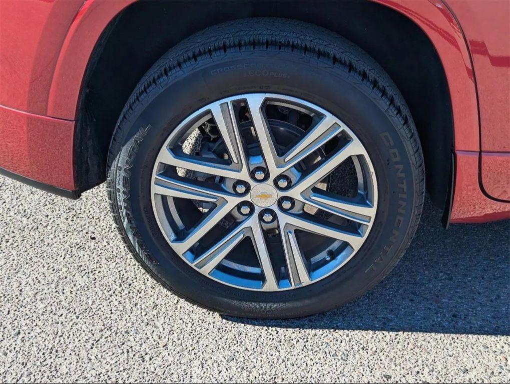 used 2023 Chevrolet Traverse car, priced at $40,858