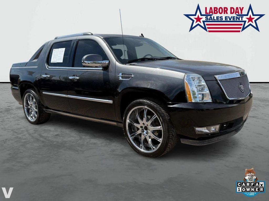 used 2013 Cadillac Escalade EXT car, priced at $27,013