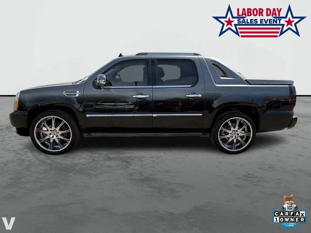 used 2013 Cadillac Escalade EXT car, priced at $27,013