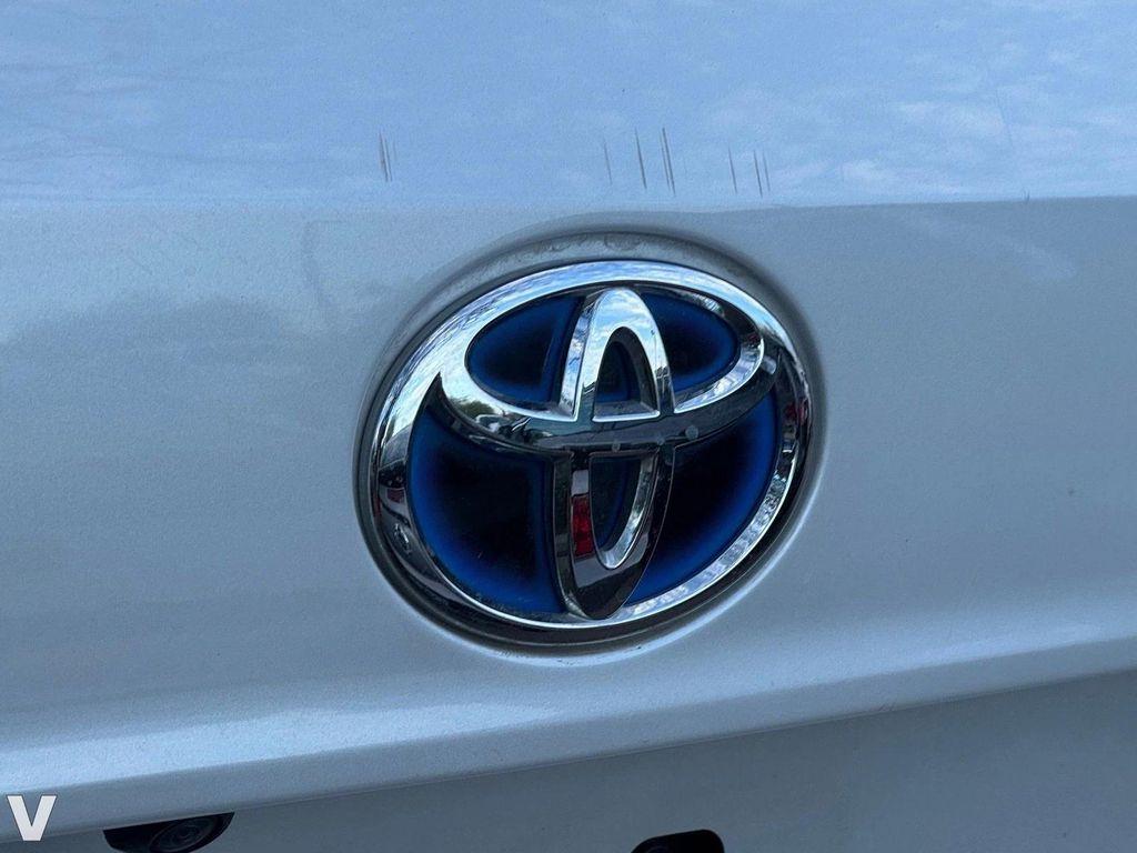 used 2023 Toyota Highlander Hybrid car, priced at $38,996