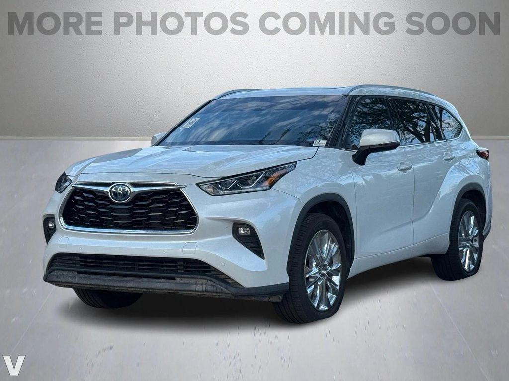 used 2023 Toyota Highlander Hybrid car, priced at $38,996