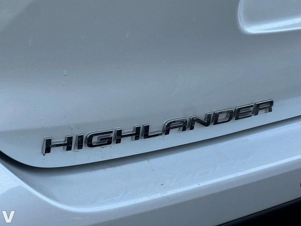 used 2023 Toyota Highlander Hybrid car, priced at $38,996