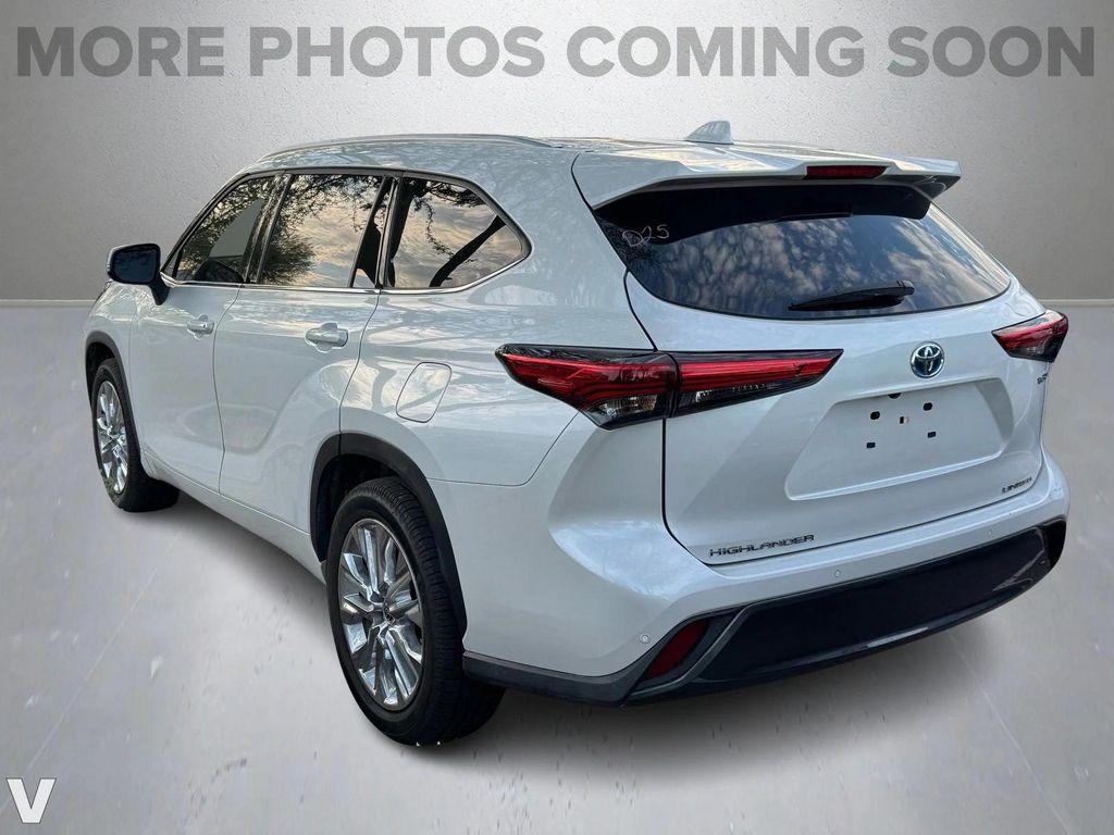 used 2023 Toyota Highlander Hybrid car, priced at $38,996