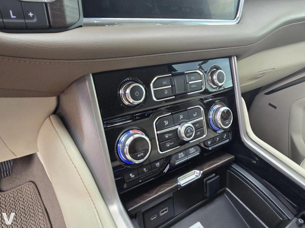 used 2022 GMC Yukon car, priced at $50,999