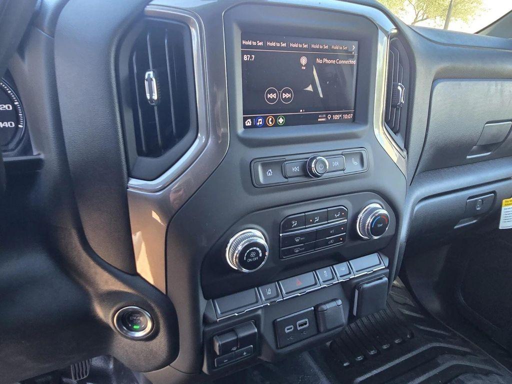 new 2025 GMC Sierra 2500 car, priced at $46,628