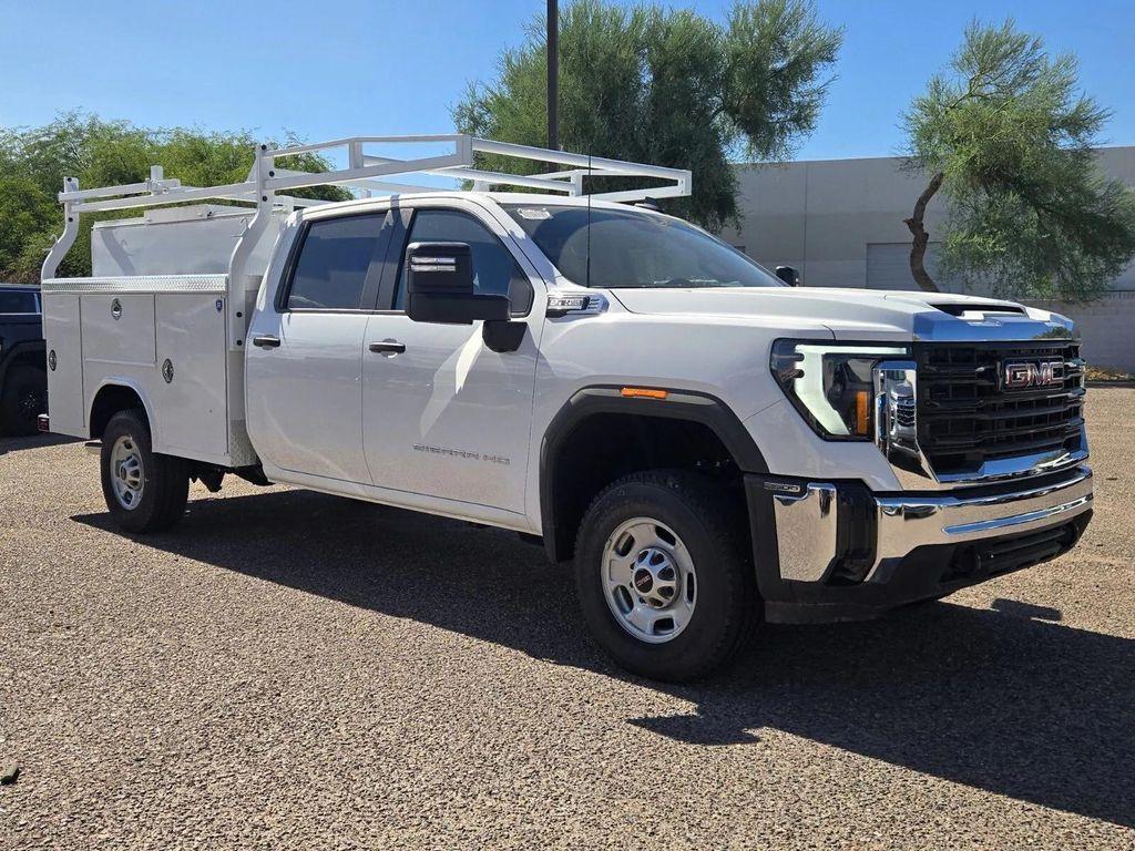 new 2025 GMC Sierra 2500 car, priced at $46,628