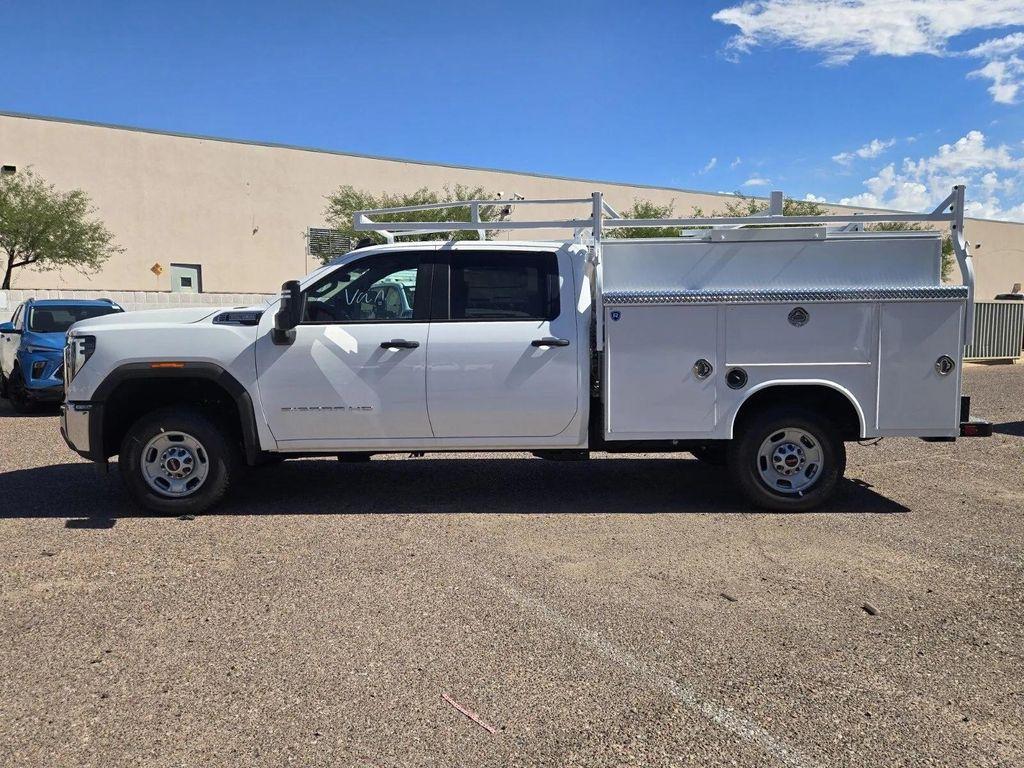 new 2025 GMC Sierra 2500 car, priced at $46,628