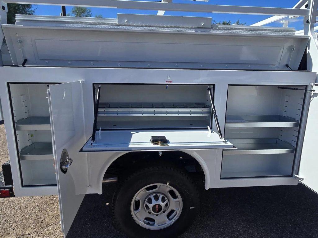 new 2025 GMC Sierra 2500 car, priced at $46,628