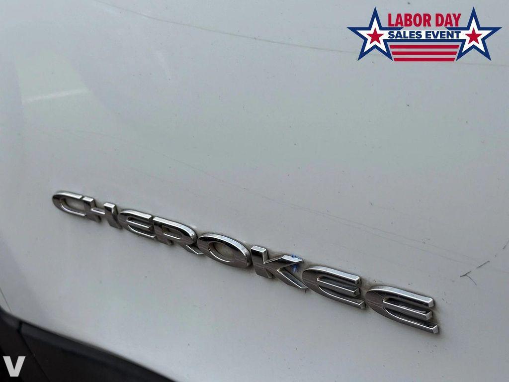 used 2015 Jeep Cherokee car