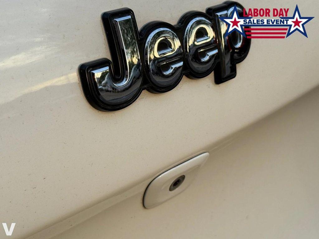 used 2015 Jeep Cherokee car