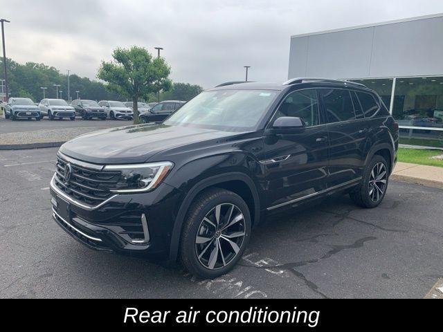 new 2025 Volkswagen Atlas car, priced at $54,264