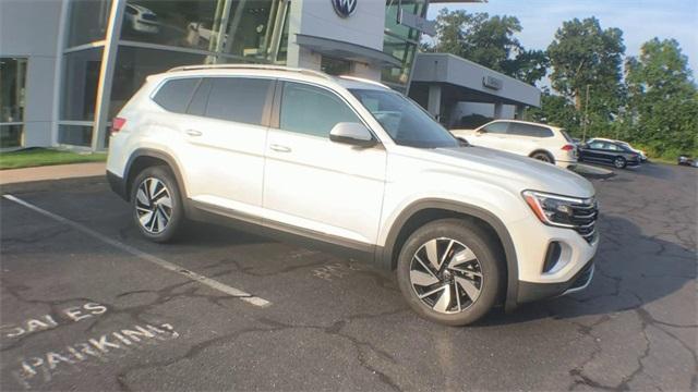 new 2024 Volkswagen Atlas car, priced at $47,725