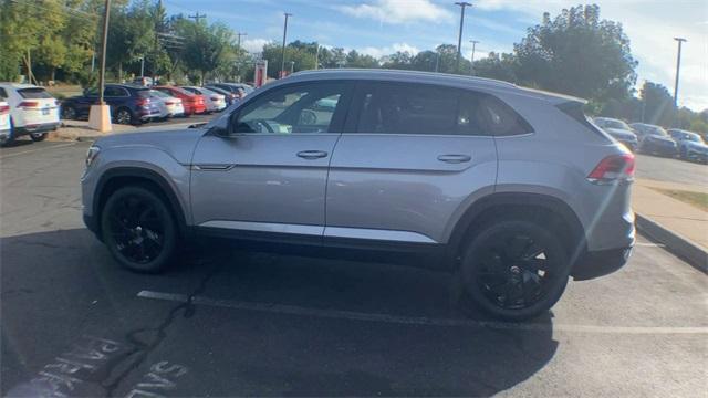 new 2024 Volkswagen Atlas Cross Sport car, priced at $42,723