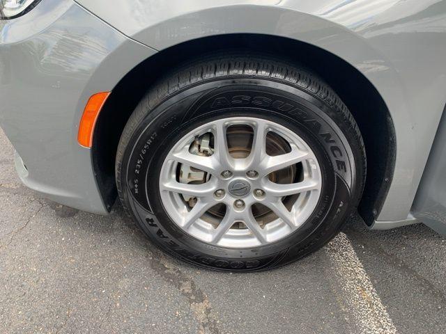 used 2022 Chrysler Pacifica car, priced at $22,677