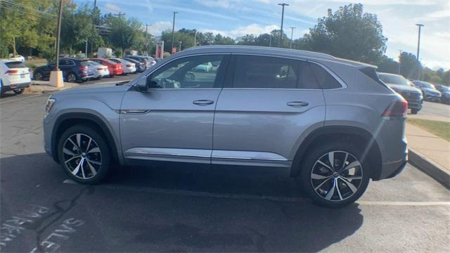 new 2024 Volkswagen Atlas Cross Sport car, priced at $52,777