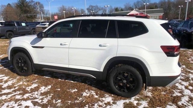 new 2025 Volkswagen Atlas car, priced at $47,196