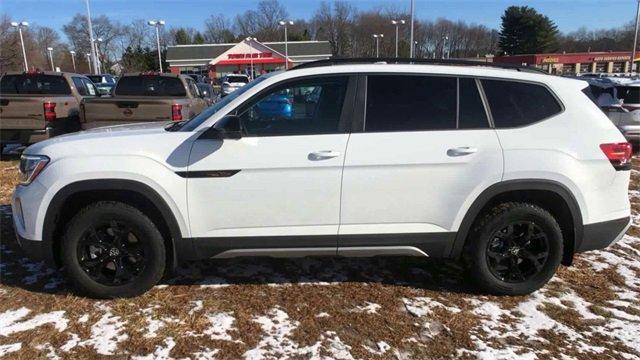 new 2025 Volkswagen Atlas car, priced at $47,196