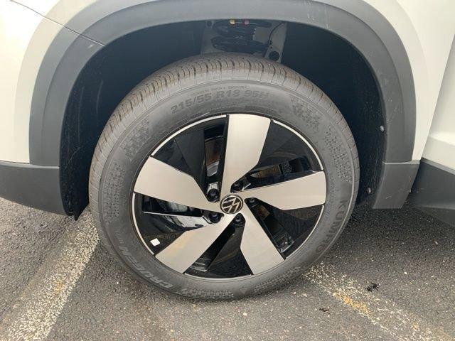 new 2025 Volkswagen Taos car, priced at $27,889