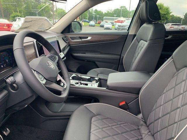 new 2025 Volkswagen Atlas car, priced at $51,465