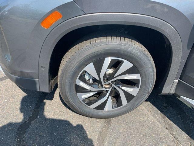new 2025 Volkswagen Tiguan car, priced at $32,481