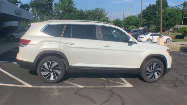 new 2024 Volkswagen Atlas car, priced at $50,179