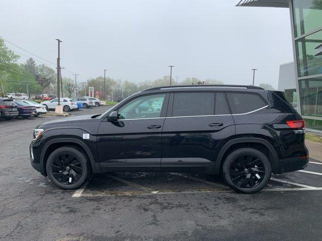 new 2025 Volkswagen Atlas car, priced at $44,295