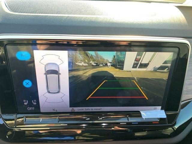 new 2025 Volkswagen Atlas car, priced at $44,972