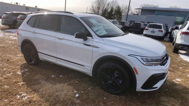 new 2024 Volkswagen Tiguan car, priced at $35,253