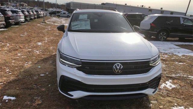 new 2024 Volkswagen Tiguan car, priced at $35,253