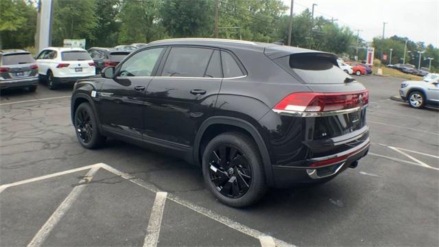 new 2024 Volkswagen Atlas Cross Sport car, priced at $43,381